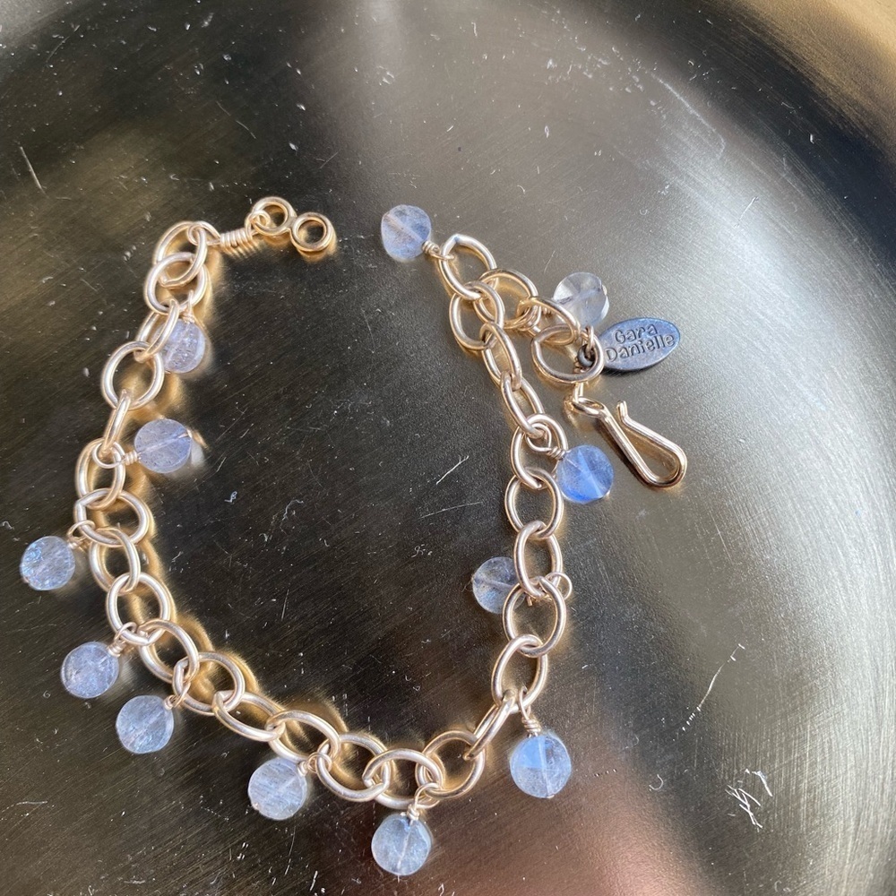 Gara Danielle 7.5” dainty Labradorite link bracelet